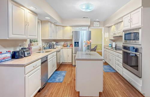 Spacious Home Near UMD and DC - Foto 21