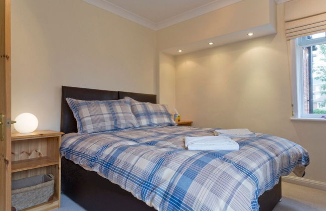 Poplar House Serviced Apartments - Photo 6