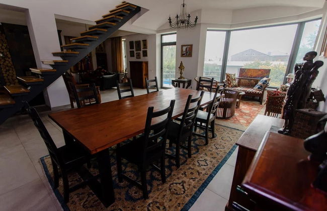 4 Bed Villa Estate Sleeps 7 - Pool, Garden, Sauna - Photo 23