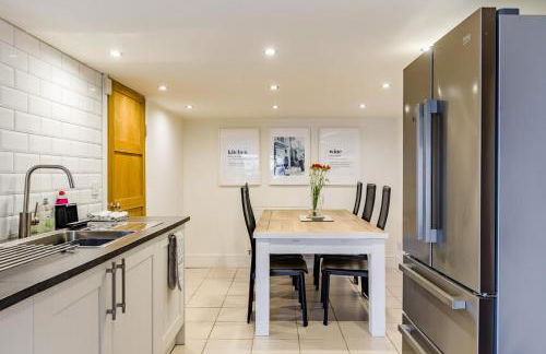 3 Bed in Whaley Bridge oc-h31967 - Photo 3