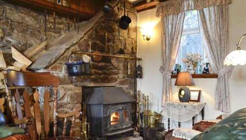 Chapel Cottage - Photo 2