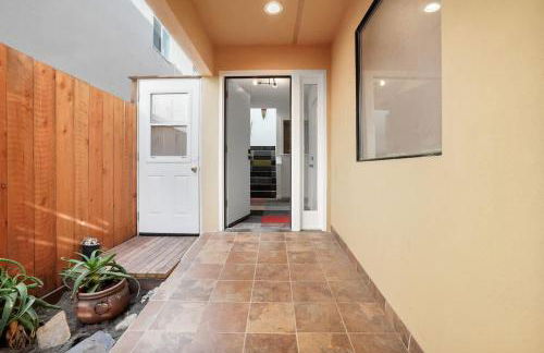 4 beds Private Unit Near BeachWalk, Golf, Trail - Foto 5