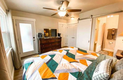 Adorable Guest Suite_central_trendy neighborhood - Foto 6