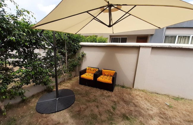 Serene Oasis in East Legon Hills - Chic 2 Bedroom Retreat - Photo 36