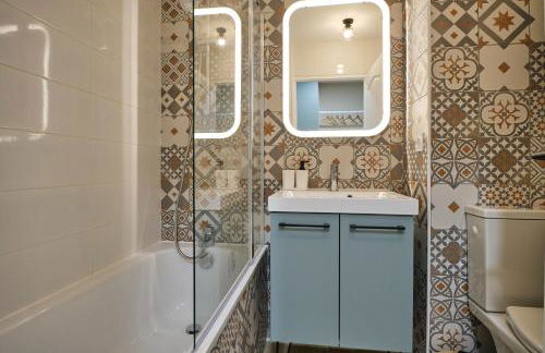 Au Céladon Parking gratuit, WIFI, Terrasse, Piscine - Foto 13