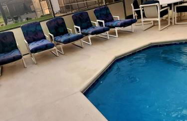 8 miles to Disney, 20 miles Universal, private pool, pool table, washer, dryer, cable, wifi, roku - Foto 12