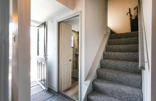 BED AT BOWBRIDGE Spacious house and parking - Foto 9