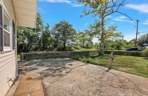 Beach house - 3BR Beach Gem - 30ft to Sand & Walk to Amusement Park - Foto 42