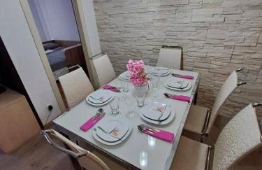 Apartment Holiday in Split, near the old town, three rooms, balcony, garage - Photo 35