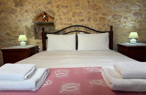 Electra Stone Suite - Photo 22