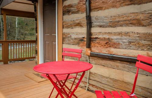 Creekside Cabin w Hot Tub, Fire Pit, Grill, WiFi! - Foto 20