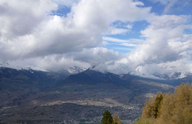 Apartment With Balcony and Mountains - Foto 13