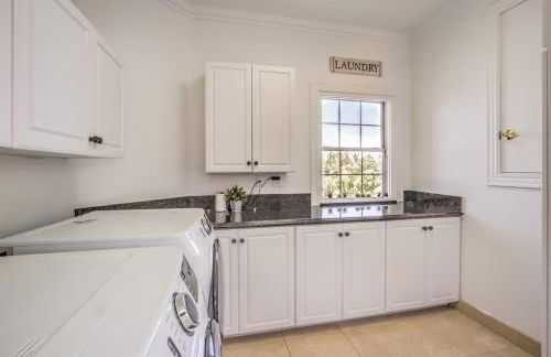 Golf Course Villa w Pool Spa Near the Strip - Foto 26