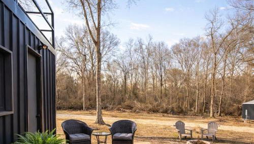 Rooftop Container Home Hot Tub Fire Pit Quiet Country Nights Sleeps 2 guests 20 minutes from Bogue Chitto State Park - Foto 5