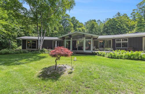 Bright 4BDR Home by Lake MI Arcadia Bluffs Portage Lake More - Photo 36