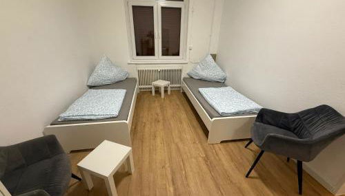 Apartment 2 Zimmer Küche Bad TV Garten WLAN - Foto 4