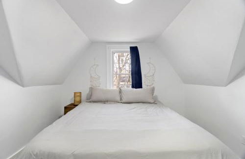 Cozy Gem in the Heart of East Rock with FREE Parking near Yale and DT - Foto 9