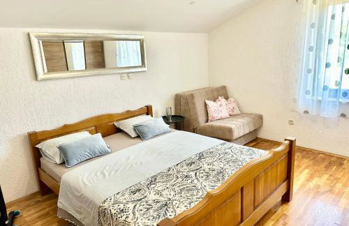 Spacious villa for 10 with a big private pool - Photo 30