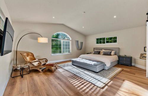 Spacious Cozy and Renovated Mountain Retreat - Foto 1