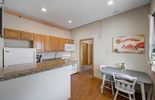 Three Connected Quirky Condos By Beach! - Foto 24