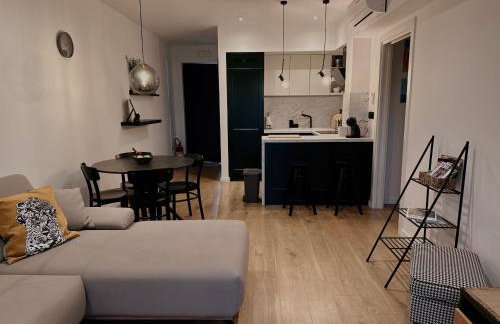 Dawn & Dusk - Modern Two Bedroom Apartment with Mountain Views - Photo 25