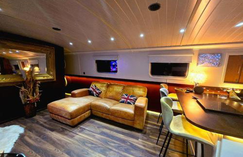 Selene Unique Luxury Houseboat Experience - Foto 13