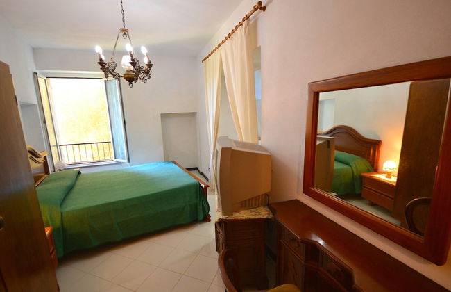 Inviting Holiday Home With Terrace, Garden Furniture, BBQ - Foto 17