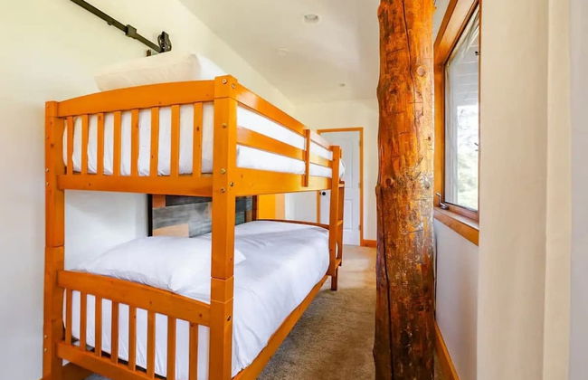 Reduced Nightly Rates! Park City Cabin, Hot Tub, Fire Pit - Sleeps 14 - Photo 139