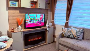 Hot tub retreat, at Tattersall Lakes caravan - Foto 2