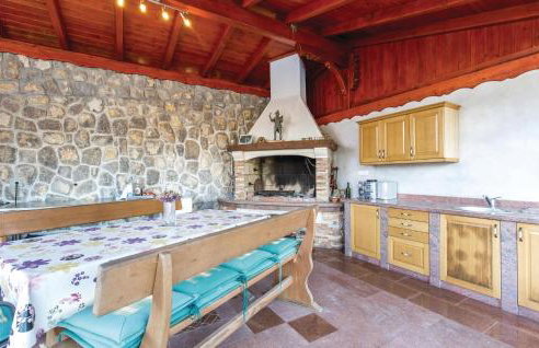 3 Bedroom Amazing Home In Jurdani - Photo 33