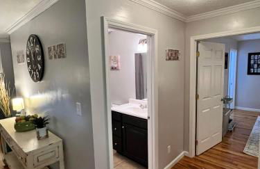 Kid-Friendly Townhouse Near Lake & Sports Complex - Foto 13