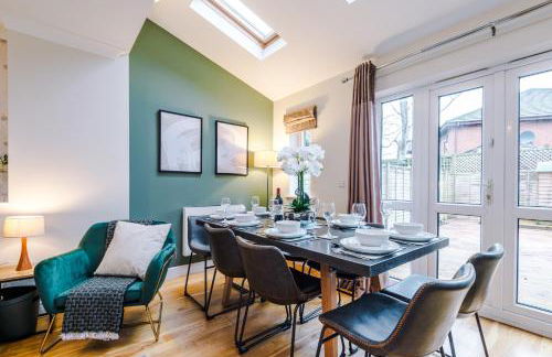 NEW! Incredible Home In Northwich By 53 Degrees Property, Perfect For Groups, FREE Parking! - Photo 9