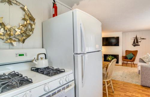 Walk to Craigville Beach Cape Cod Gem with Patio - Foto 10