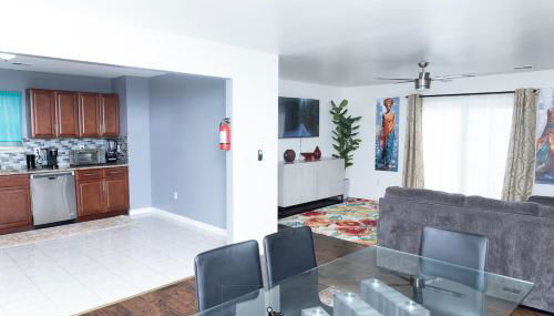 Beautifully Designed & Spacious Apartment in Newark 10mins from EWR Airport, Close to NYC and Beth Israel Hospital - Foto 2