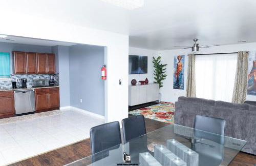 Beautifully Designed & Spacious Apartment in Newark 10mins from EWR Airport, Close to NYC and Beth Israel Hospital - Foto 2