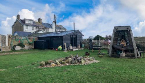 The Surf Shack - Photo 2