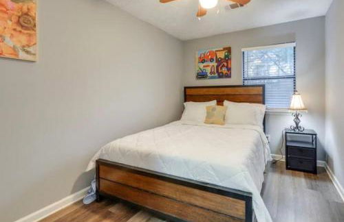 Modern Comfort Meets Classic Charm in Stonecrest - Foto 8