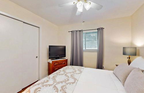 Golf Cart and Heated Pool Rotonda West Getaway! - Foto 17