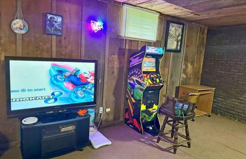 Buffalo Playhouse with game room - Photo 18