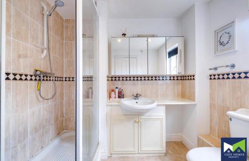 SPACIOUS, Quiet, 5 Bed 2 Bath House with Free Parking, near NEC, Airport & Solihull - Foto 25