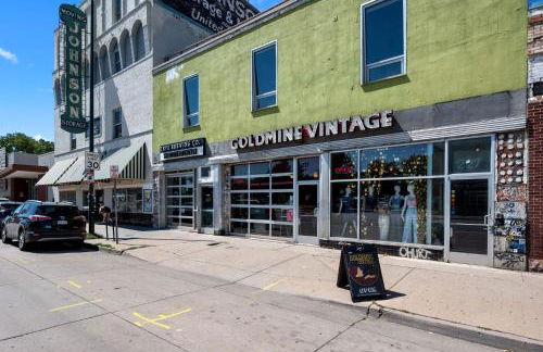 Broadway Dog-Friendly Loft with Parking - Foto 33