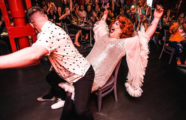 FunnyBoyz Liverpool - Drag Shows, Ehrungen, Brunches & Kneipentouren - Foto 1