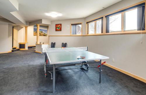 Luxe Long Lake Estate! Courts, Pool and Game Room - Foto 8