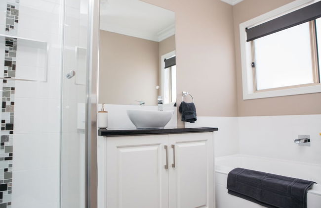 Bell's Cottage Collective - Photo 16