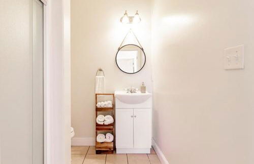 Private Waterfront Beach House with Fire-pit - Foto 18