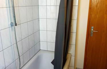 Leuna - Kurzzeitvermietungen direkt bei den Leunawerken, 2-3 Schlafzimmer - Foto 35