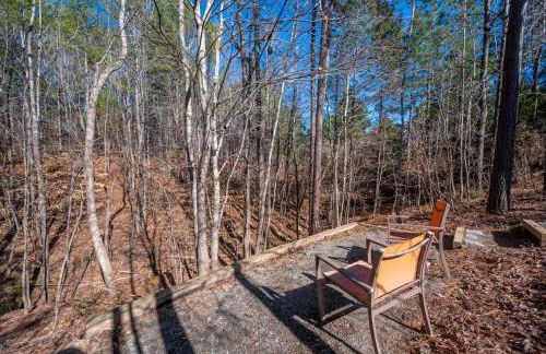 Modern 3-BR Townhome w Private Backyard Near RTP - Foto 59