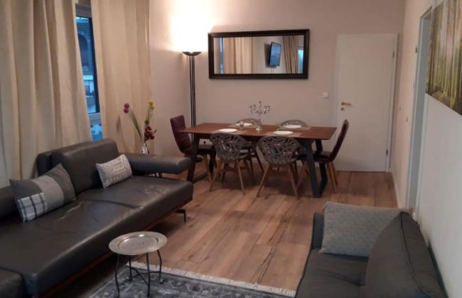 FHS Aparthotel - Photo 17