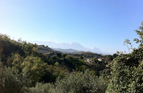 Hillside Escape with Pool - Foto 33