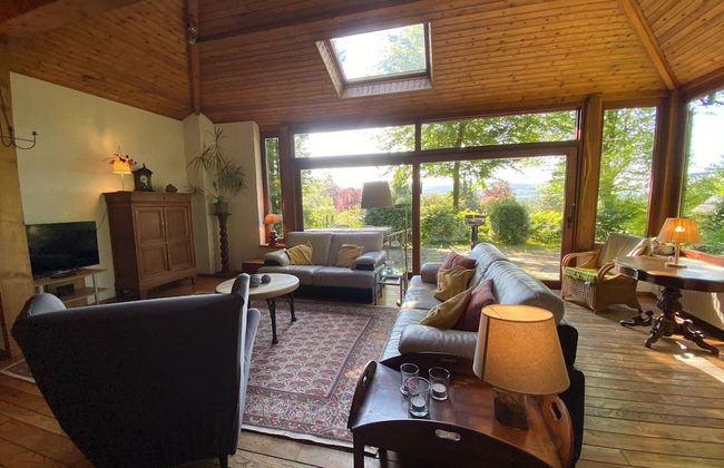 Charming Holiday Home With Garden - Photo 13